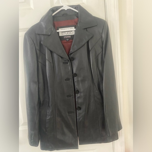 Leather jacket - Picture 1 of 4